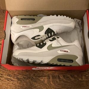 Nike Air Max 90 neutral olive men’s size 9